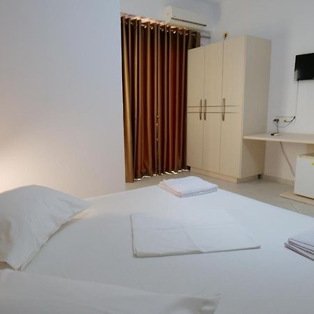 Saranda Inn Rooms & Apartments Kültér fotó