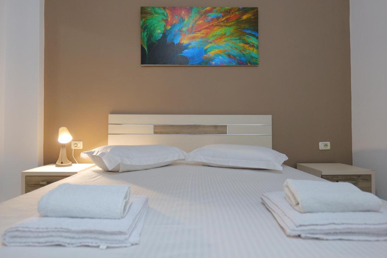 Saranda Inn Rooms & Apartments Kültér fotó