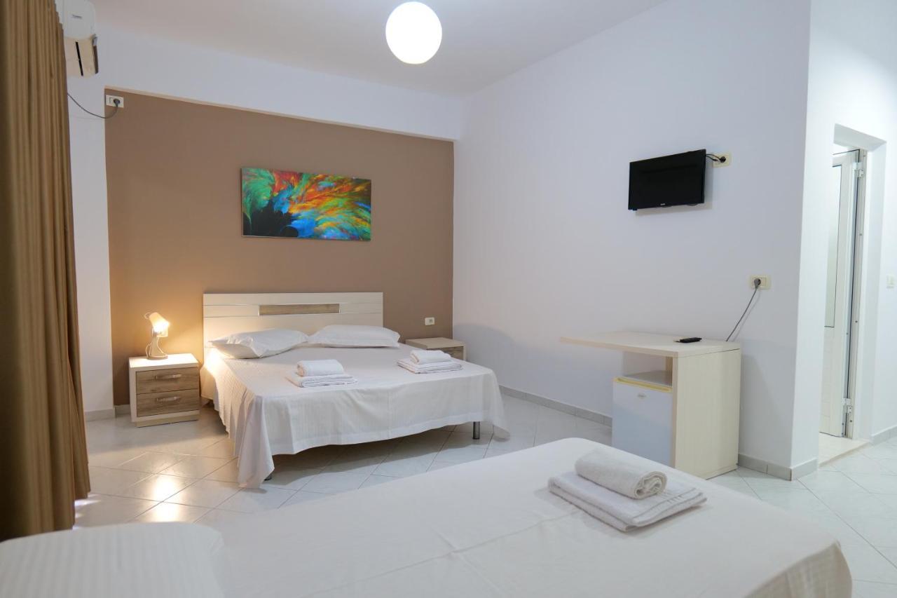 Saranda Inn Rooms & Apartments Kültér fotó