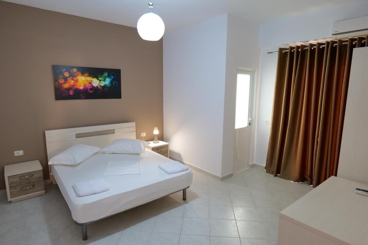 Saranda Inn Rooms & Apartments Kültér fotó