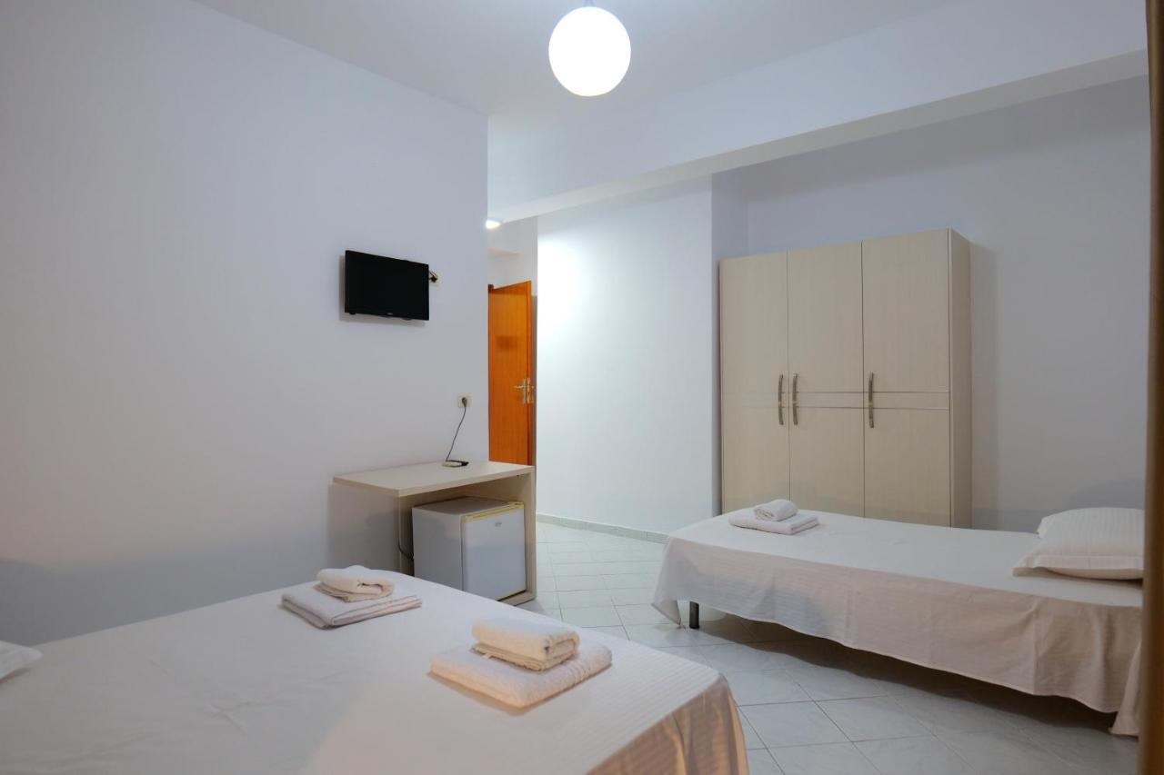 Saranda Inn Rooms & Apartments Kültér fotó